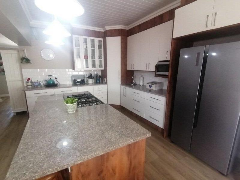 5 Bedroom Property for Sale in Monte Christo Western Cape